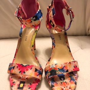 Gianni Bini Floral Heels